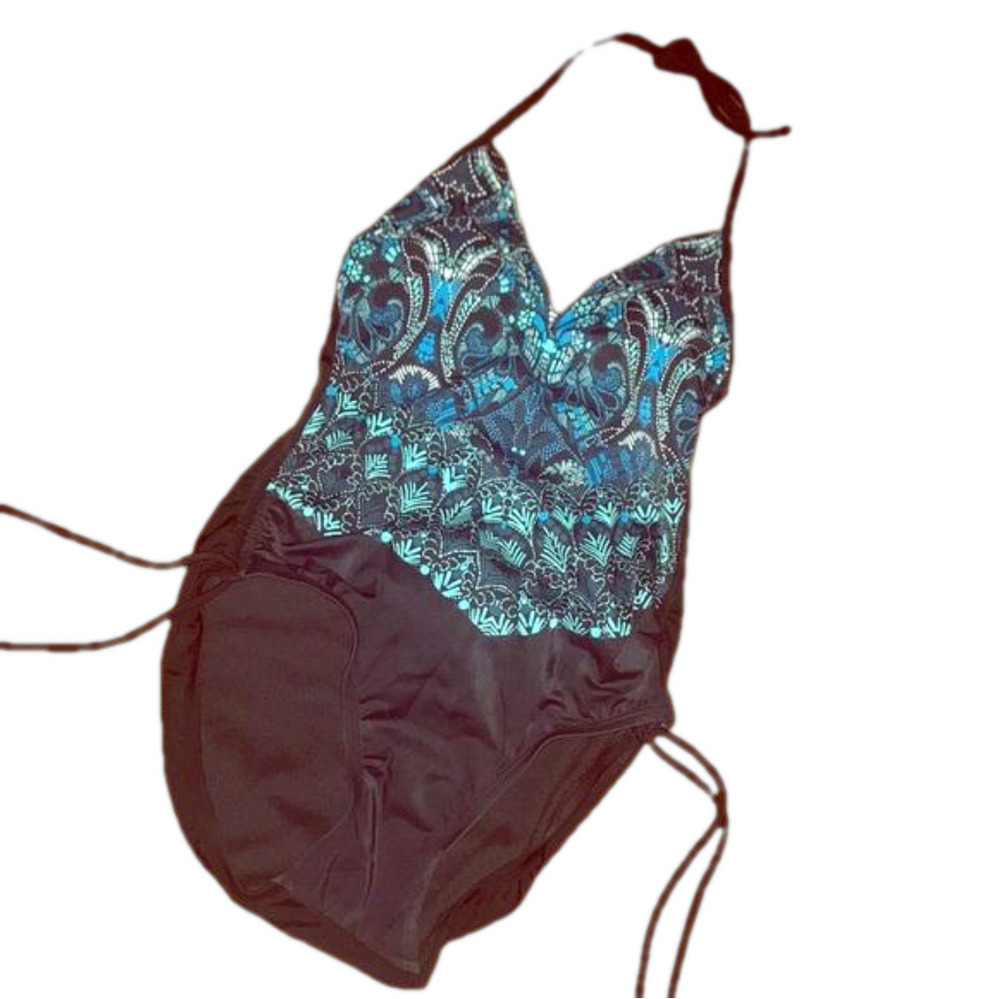 NWT women’s one piece swimsuit S
